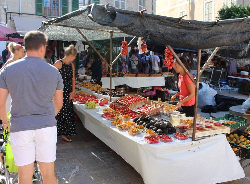 Lloret de Vistalegre Market