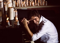 ‘1 Piano & 200 Velas’